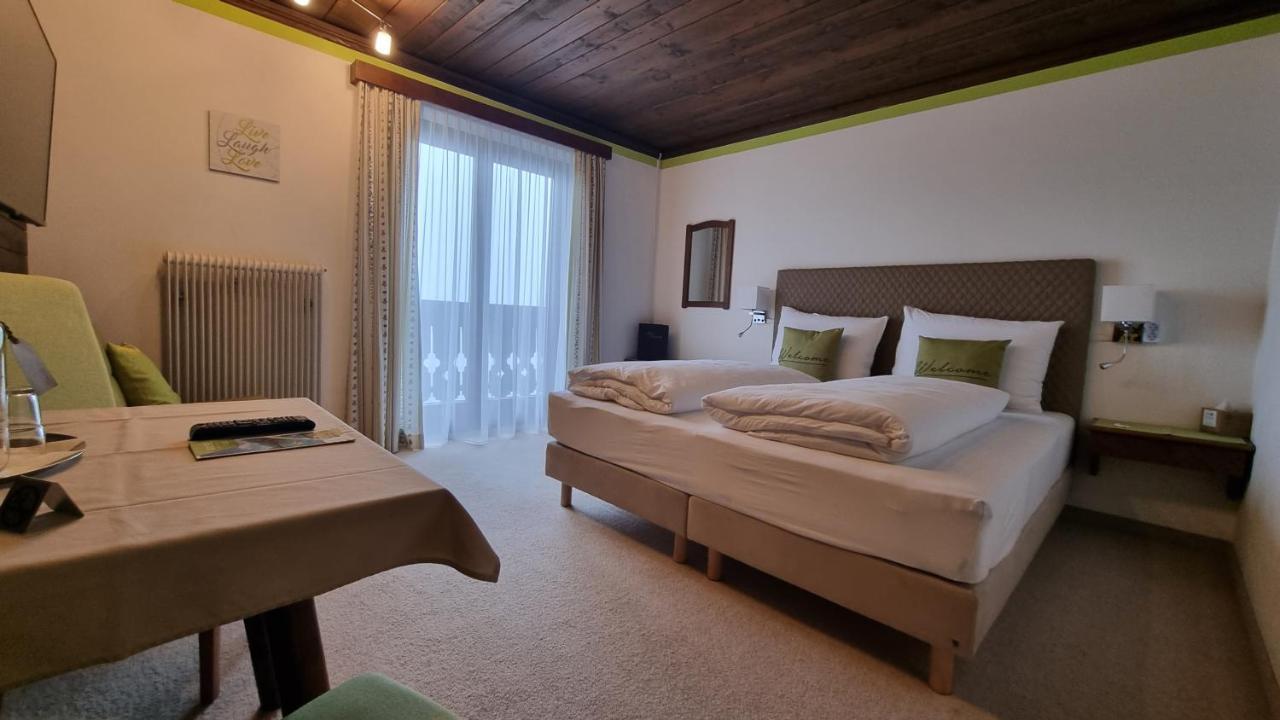 Pension Schoene Aussicht Kuchl Buitenkant foto